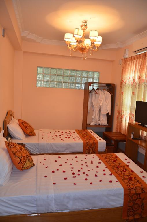 Royal Yadanarbon Hotel Мандалей Стая снимка